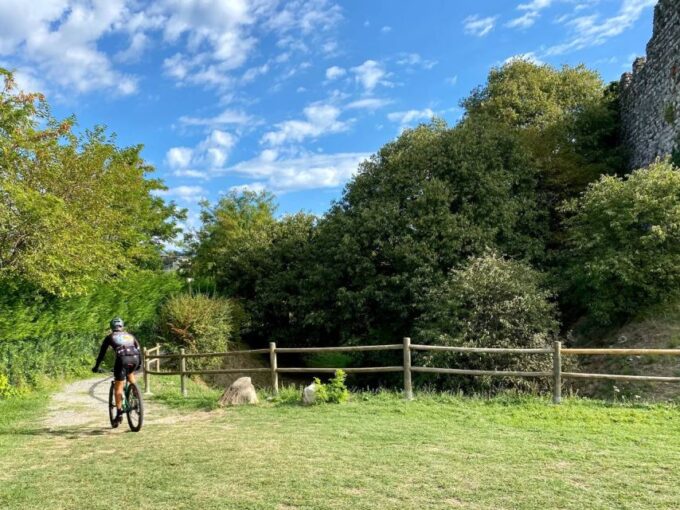 Lonato: 2 Hours E-Bike Tour With Wine Tasting - Explore Desenzano and Lonato
