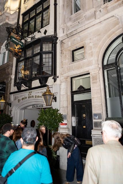 London: 2-Hour Haunted Pub Walking Tour - Hair-raising Accounts of Paranormal Activity