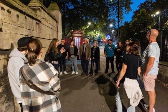 London: 2-Hour Haunted Pub Walking Tour - Drinks and Haunted Pub Tour