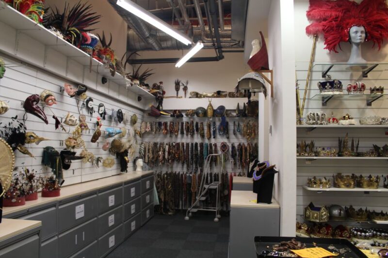 London: Angels Costumes Tour - Key Points