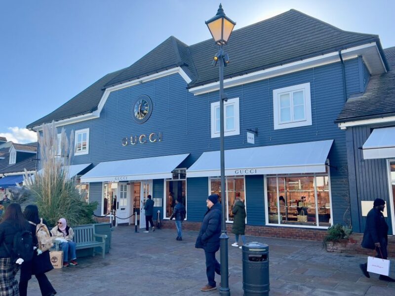 London: Bicester Village Private Vehicle Round Trip Transfer - Exclusions and Additional Expenses