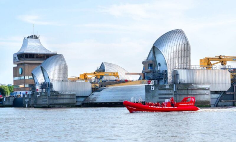 London: Break the Barrier Speed Boat Ride - Iconic London Landmarks Cruise