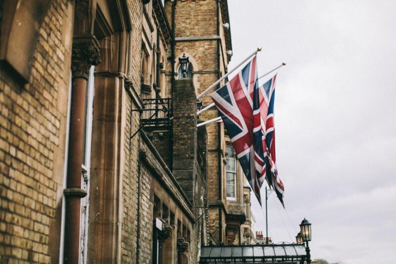 London Bridge : The Digital Audio Guide - Navigating the Audio Guide Experience