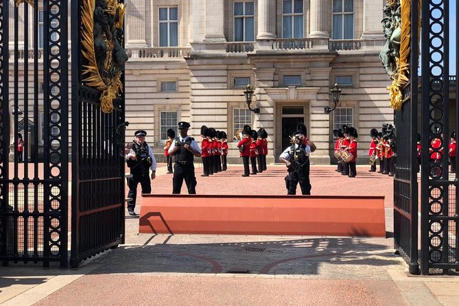 London: Buckingham Palace & Big Ben (& Westminster Abbey Entry) - Key Points