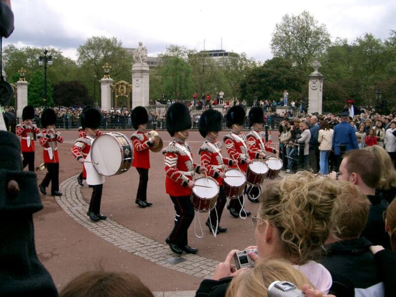 London: Buckingham Palace Changing of the Guard Guided Tour - Tour Cancellation