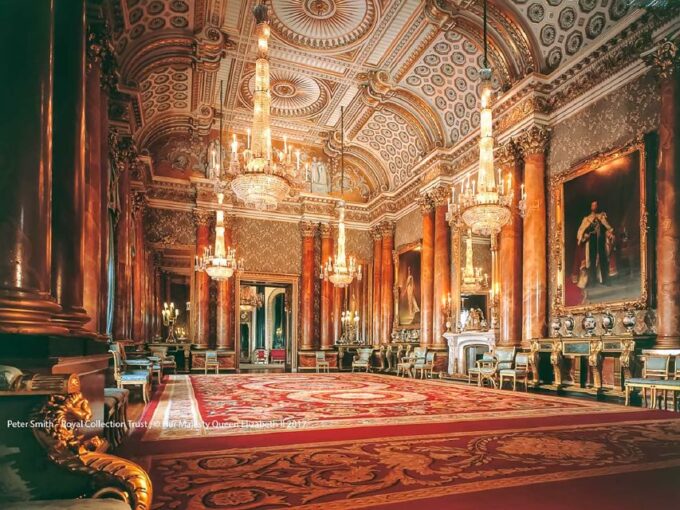 London: Buckingham Palace Entry & Changing of the Guard Tour - Suitability for Mobility-Impaired Visitors