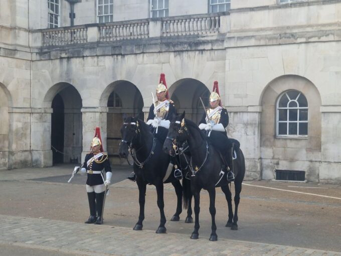 London by Taxi: Highlights Tour in a Real London Black Cab. - Flexible Itinerary