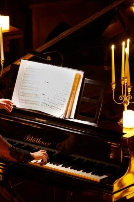 London: Candlelight Concert Ticket With Glass of Prosecco - Mozart & Moonlight
