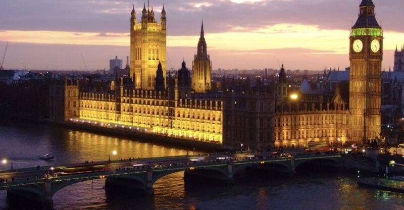 London: Christmas Eve City Tour With Dinner & Midnight Mass - Cancellation Policy