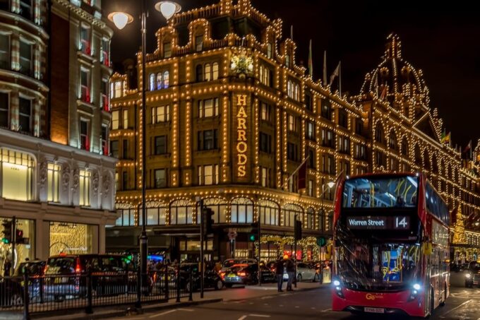 London: Christmas Lights Bus Tour - Accessibility and Luggage Policy