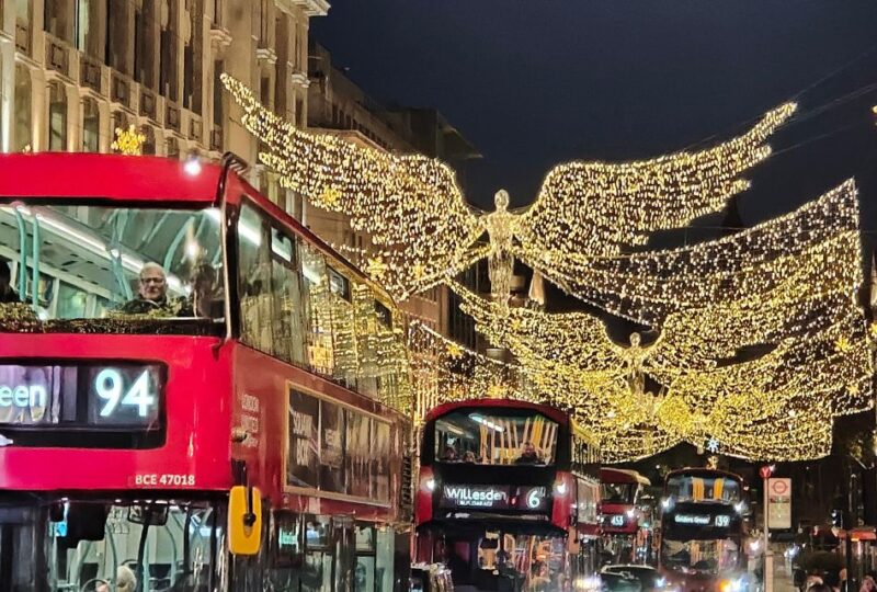 London Christmas Sparkle Private Walking Tour - Largest Advent Calendar in Europe