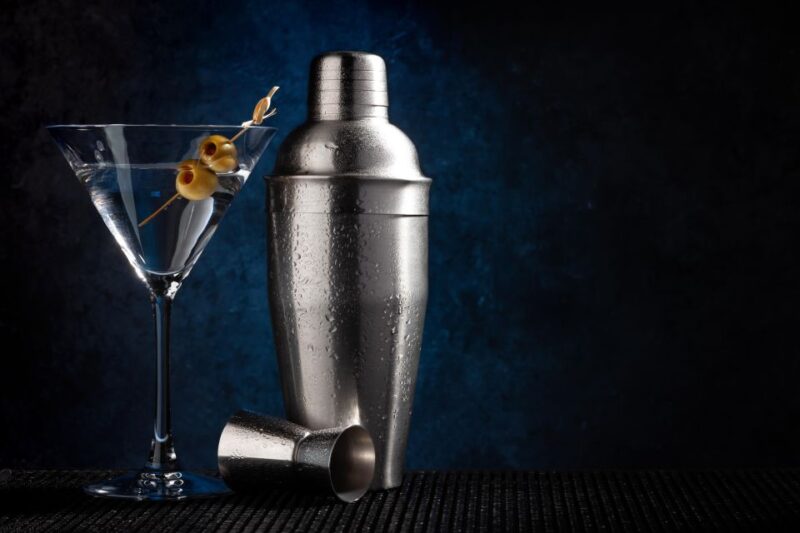 London: City of Spies Tour With Cocktail and Dinner - Key Points