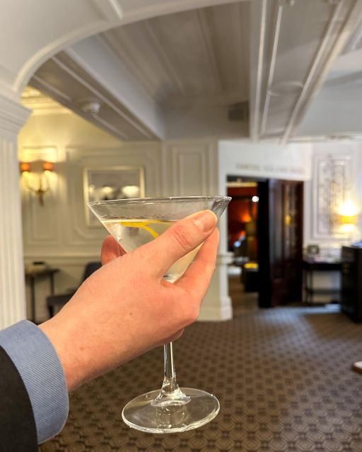 London: City of Spies Tour With Cocktail and Dinner - Insider Perspective From Expert
