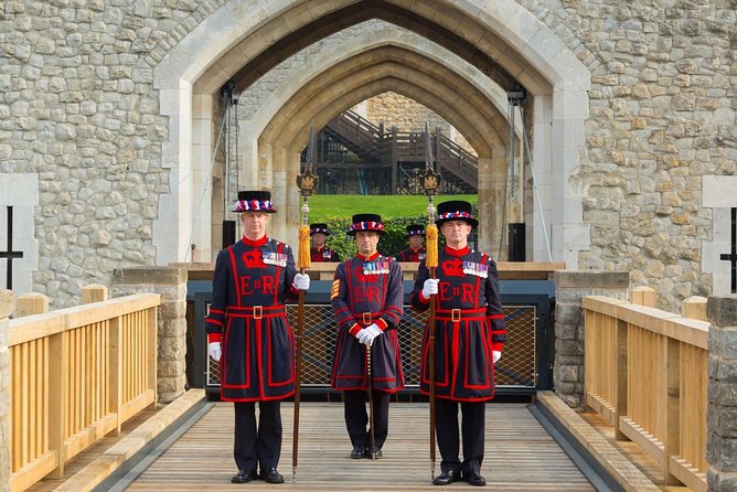 London City Sightseeing Tour Including Tower of London and City of London - Itinerary Highlights