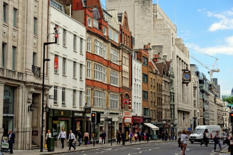 London Covent Garden: Walking Tour With Audio Guide on App - Accessibility and Languages