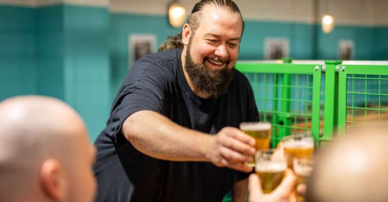 London: Craft Brewery Tour With Tasting of 4 Beers - Craft Beer Tasting Experience