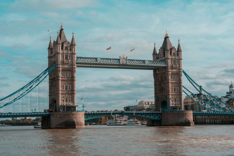 London : Digital Audio Guide for Tower Bridge - Key Points