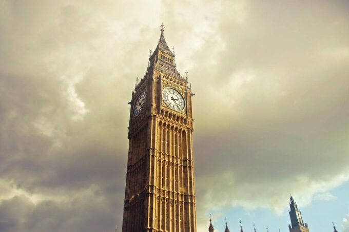London: Digital Audio Guides for Big Ben and Tower Bridge - Enriching Your Understanding