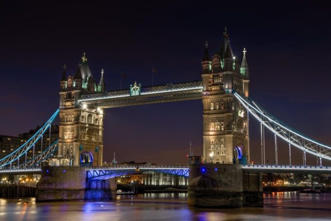 London: Digital Audio Guides for Big Ben and Tower Bridge - Wheelchair-Friendly Experience