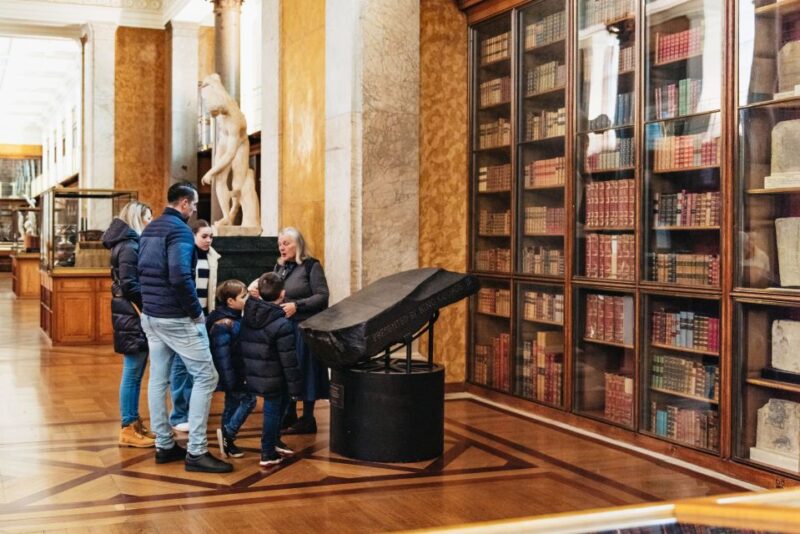 London: Discover the British Museum Private Guided Tour - Explore the Museum