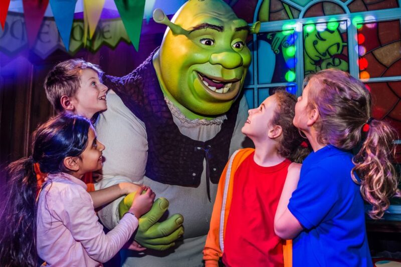 London: DreamWorks Shreks Adventure Tour - Onboard the Magic Bus
