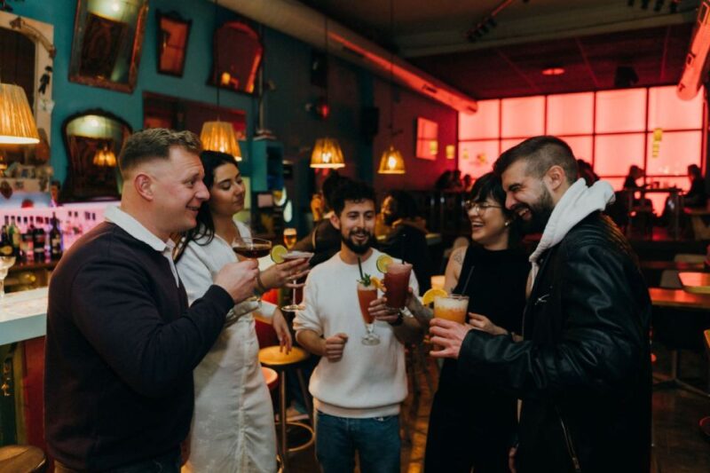 London: Drunken History Walking Tour With Included Drinks - Fun-Filled Evening With Travelers