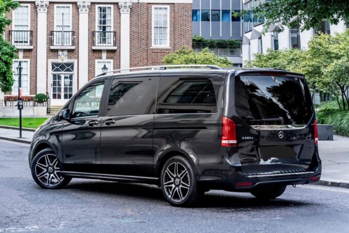 London: Executive Transfers and Chauffeur Services - Fleet of Prestigious Vehicles