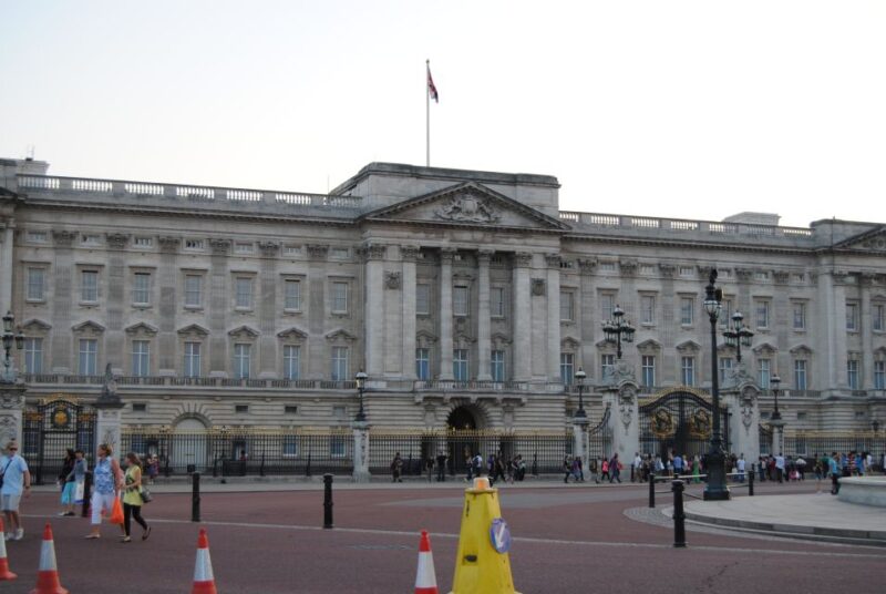 London: Famous Landmarks of the City by Car - Uncovering Hidden Gems