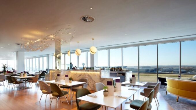 London Gatwick Airport (LGW): Premium Lounge Entry - Family-Friendly Facilities