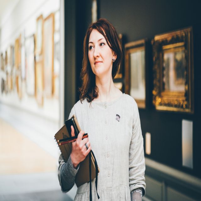 London: Ghosts and Crime Tour of Haunted Places - Plague Burial Sites