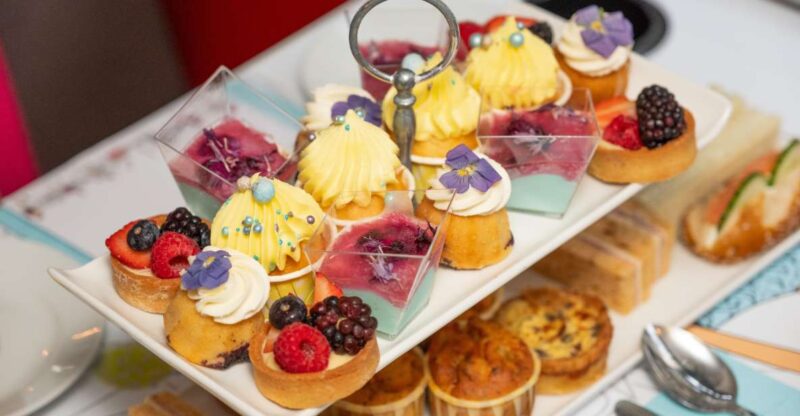 London: Gin and Afternoon Tea Bus Tour With Audio Guide - Highlights