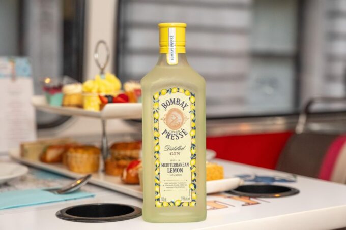 London: Gin and Afternoon Tea Bus Tour With Audio Guide - Gin Cocktails