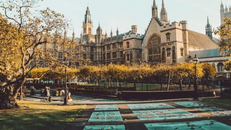 London: Guided Bike Tour With Beers and Lunch - Key Points