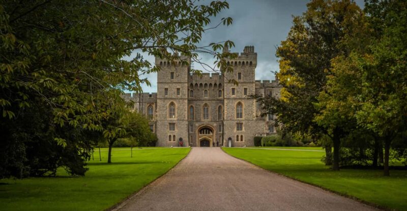 London: Guided or Self Guided Tour of Windsor & Castle - Transportation and Accessibility