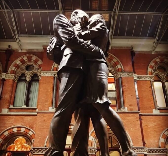 London: Guided Thames Cruise and Harry Potter Walking Tour - Accessibility