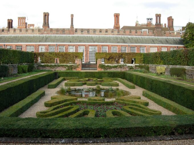 London: Hampton Court Private Guided Tour - Frequently Asked Questions