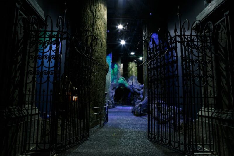 London: Harry Potter Studio Tour and Oxford Day Trip - Iconic Harry Potter Locations