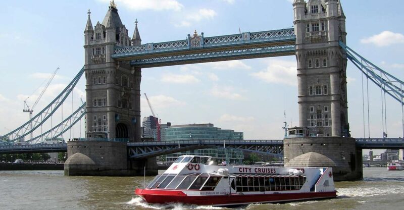 London: Harry Potter Walking Tour and River Thames Cruise - Inspiration for Wizarding World