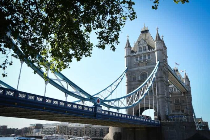 London: Harry Potter Walking Tour and Tower Bridge Ticket - Meeting Point