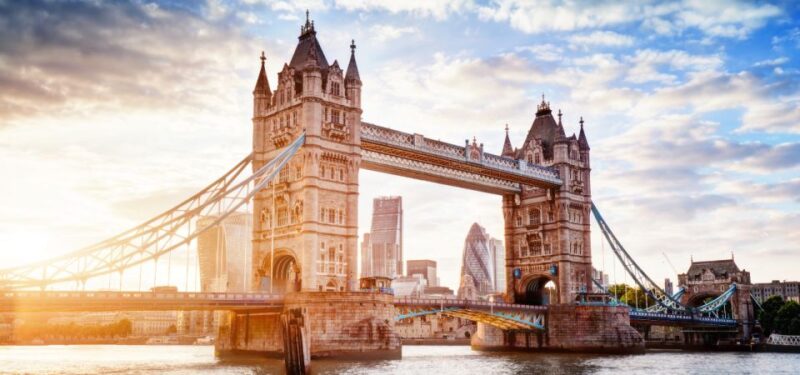 London History City Tour With an APP - Historical Sites