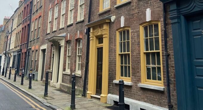 London: Jack The Ripper Walking Tour - Knowledgeable Guide Insights