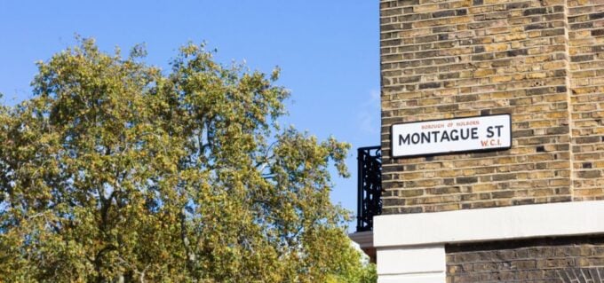 London: Jack the Ripper Walking Tour With an App - Reliving the Grim History