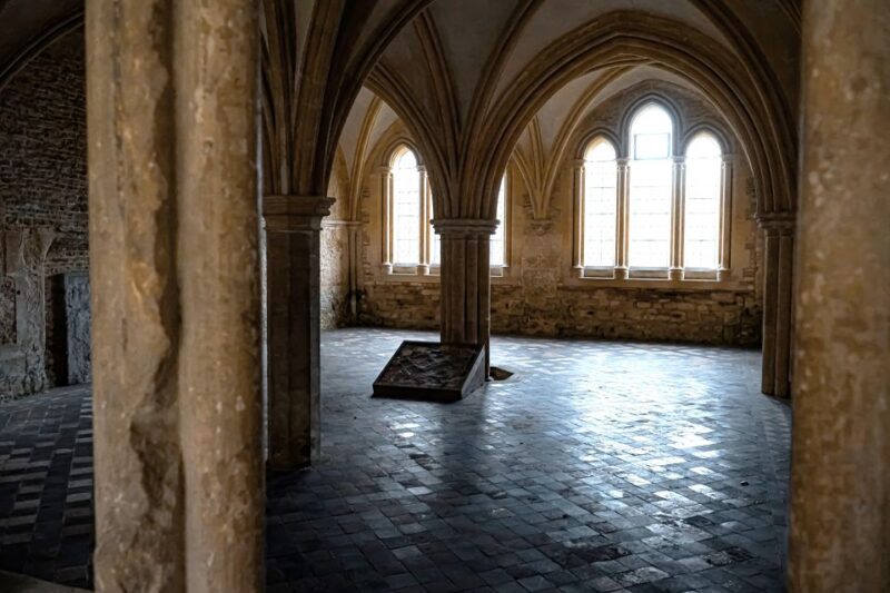 London: Lacock & The Cotswolds Harry Potter Small Group Tour - Lacock Abbey and Film Locations