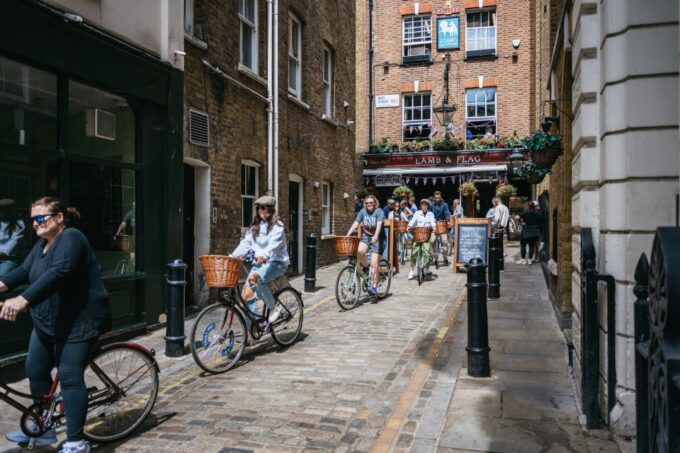 London: Landmarks and Gems Bike Tour - Participant Suitability