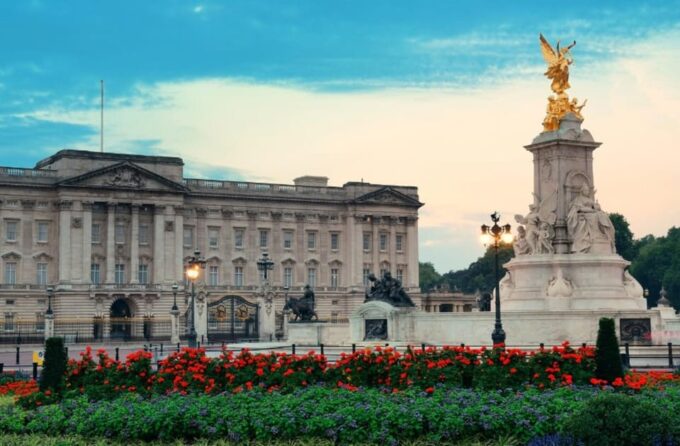 London: Landmarks Walking Tour, Hop-On Hop-Off Bus & Cruise - Frequently Asked Questions
