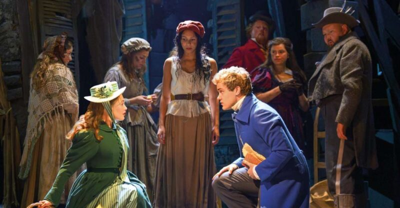 London: Les Misérables and 3-Course Meal & Sparkling Wine - Recommended Arrival