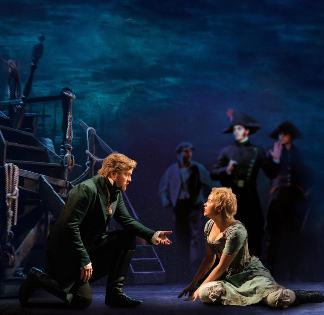 London: Les Misérables and 3-Course Meal & Sparkling Wine - Frequently Asked Questions
