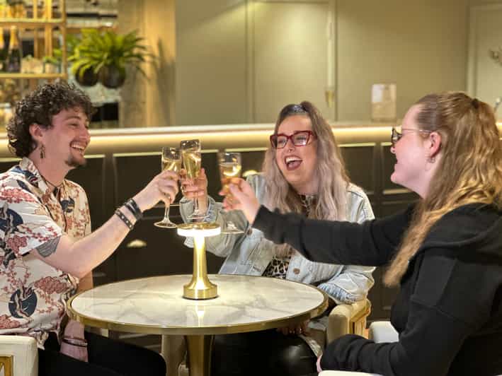 London: Madame Tussauds Fast Track Entry & Champagne Bar - Experience Highlights