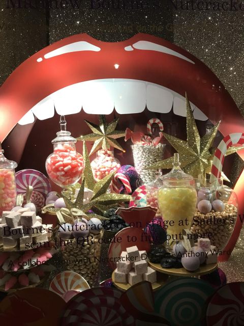 London: Magical Christmas Lights Walking Tour! - Inclusions