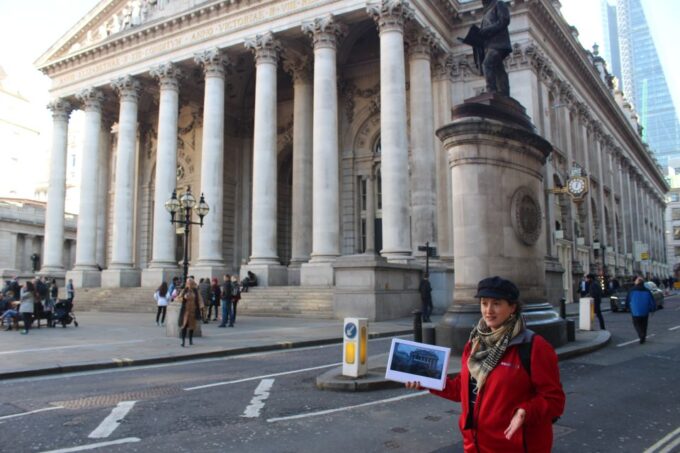 London: Mary Poppins Walking Tour - Exploring Bank of England